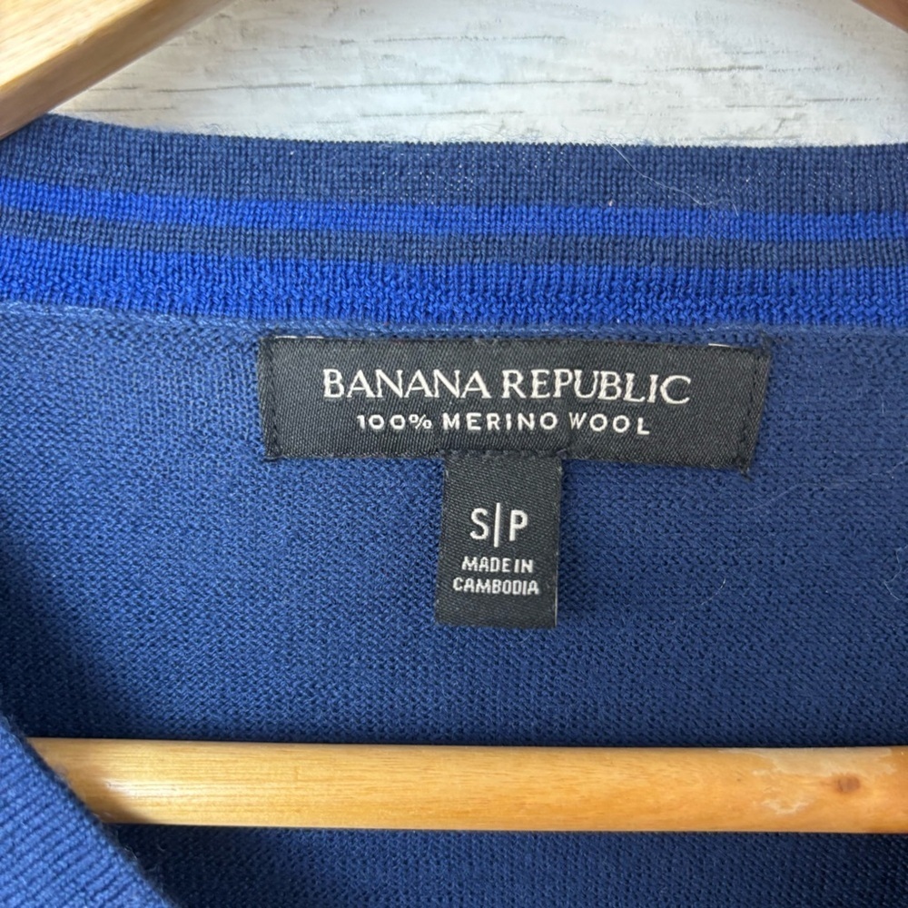 Banana Republic 100% Merino Wool V Neck Sweater Medium Blue Small - Long Sleeves - Picture 5 of 8